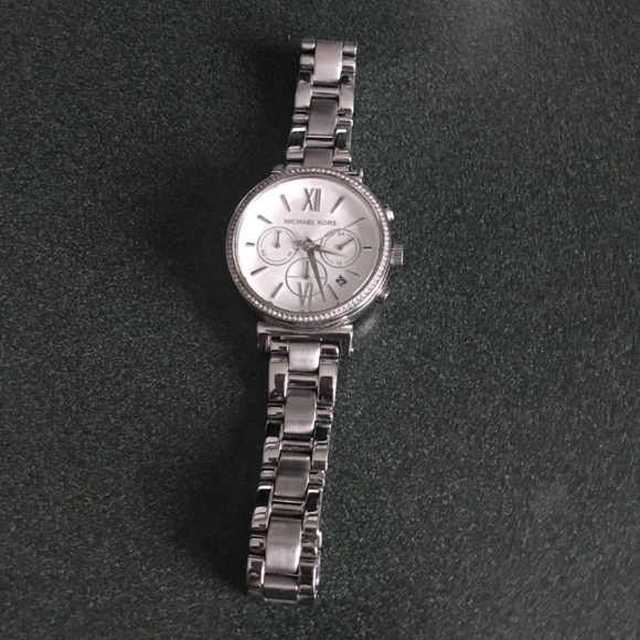 Michael Kors Sofie Analog Display Quartz Silver-tone Women’s Watch MK6575 - Picture 7 of 16